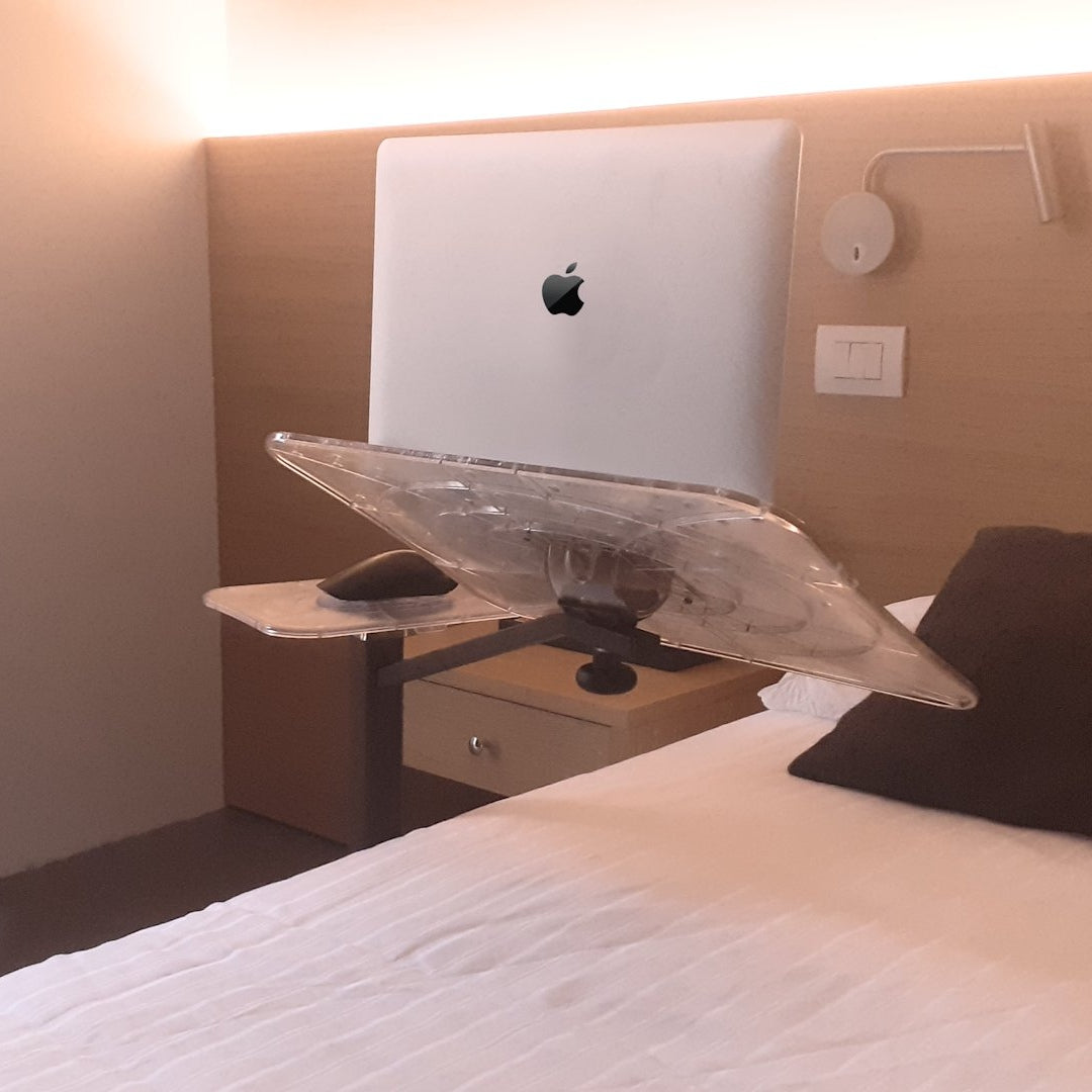 Comfortable and Ergonomic use of laptop in Bed lso for Hotel BeB Holidays apartments