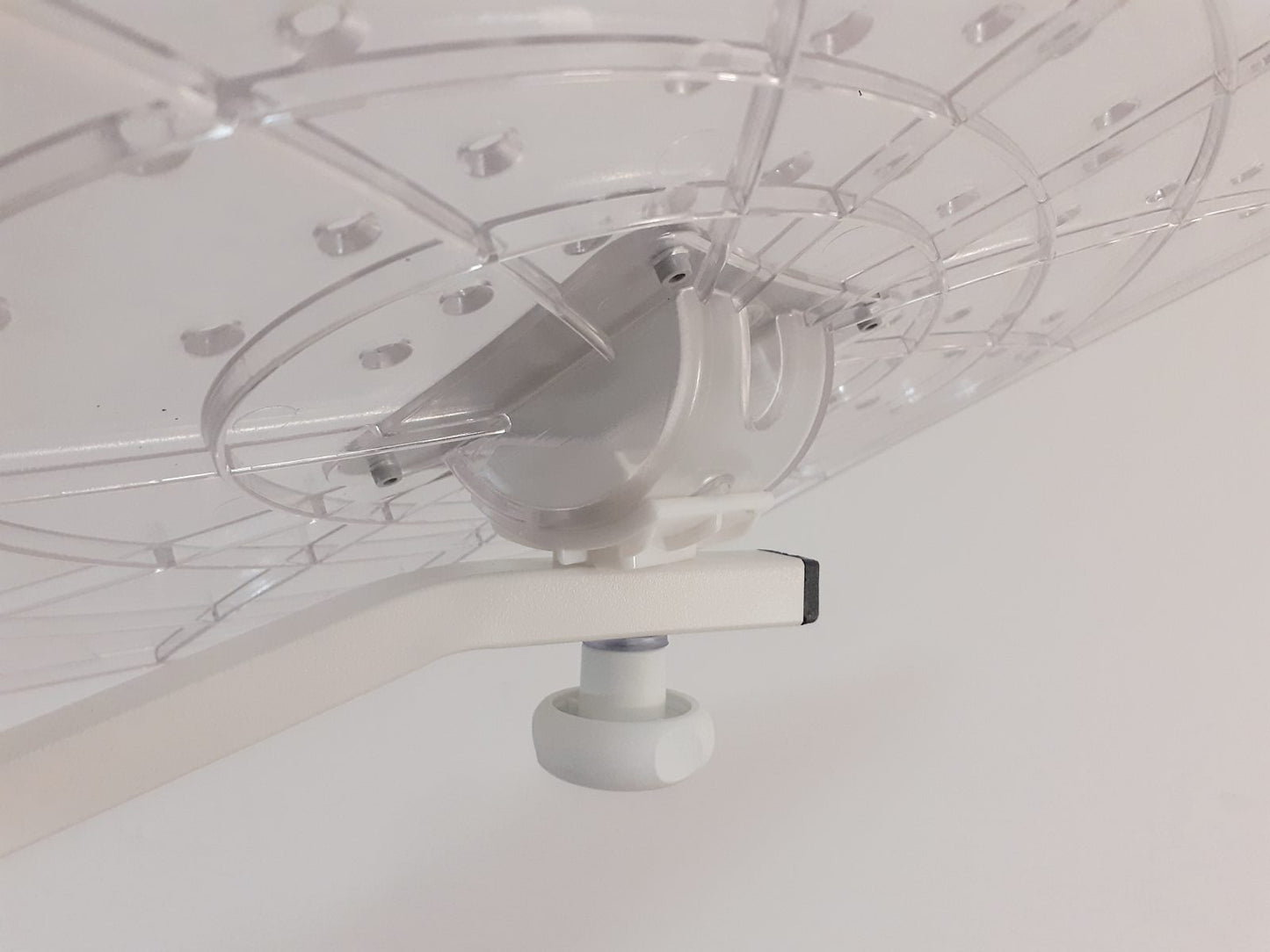 LoungeBook Crystal White