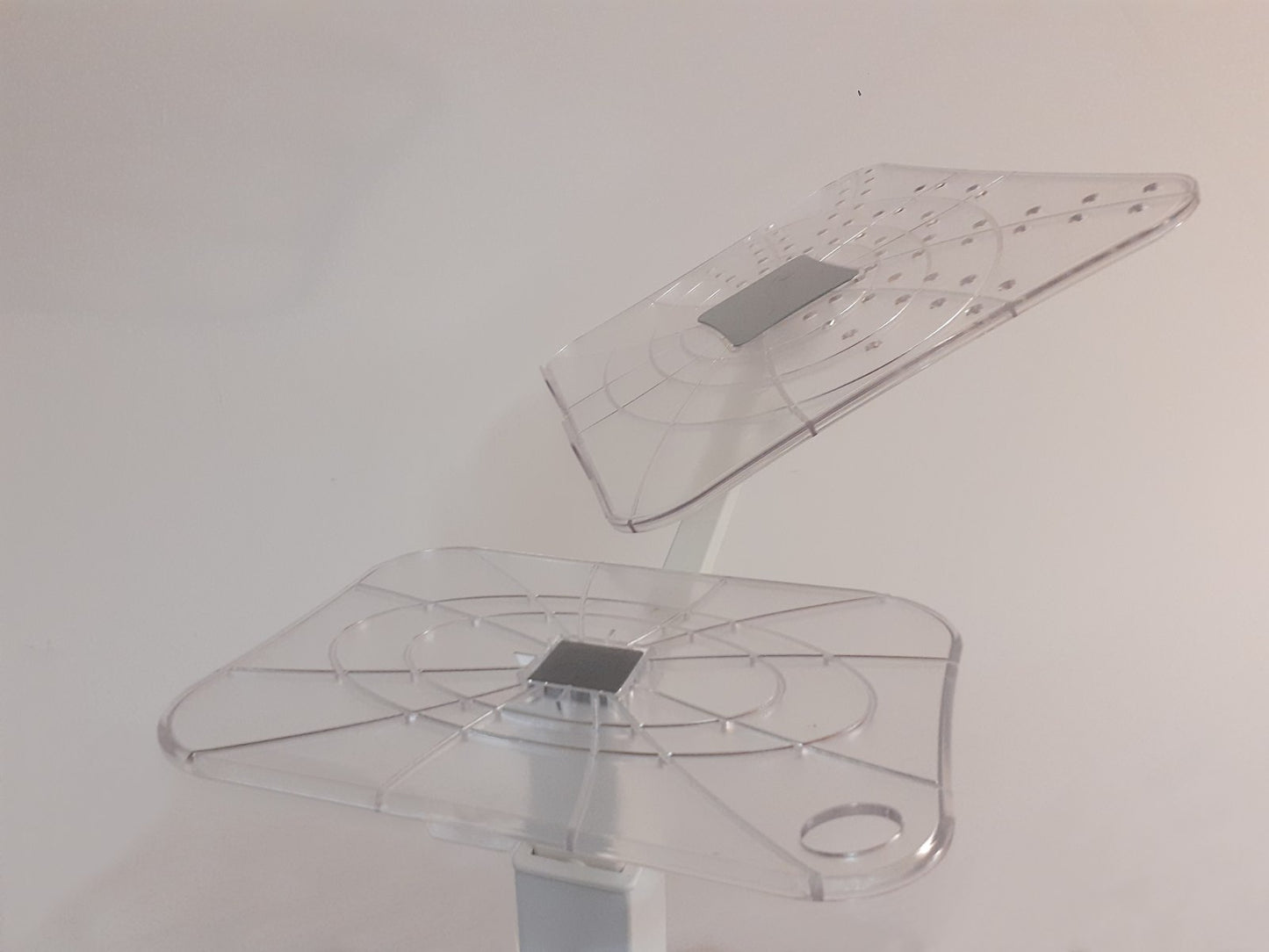 LoungeBook Crystal White