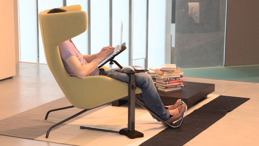 Supporto ergonomico per laptop da pavimento
